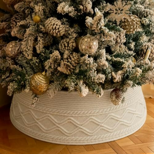 Noiclub Knit Christmas Tree Collar: $23.79