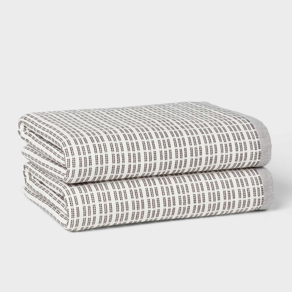 Threshold Modern Dash Bath Towel 2-Pack: $30 Threshold Modern Dash Bath Towel 2-Pack: $30