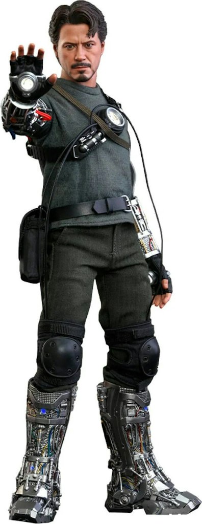 Zavvi Hot Toys Collectible Figure Deals: Up to 50% off