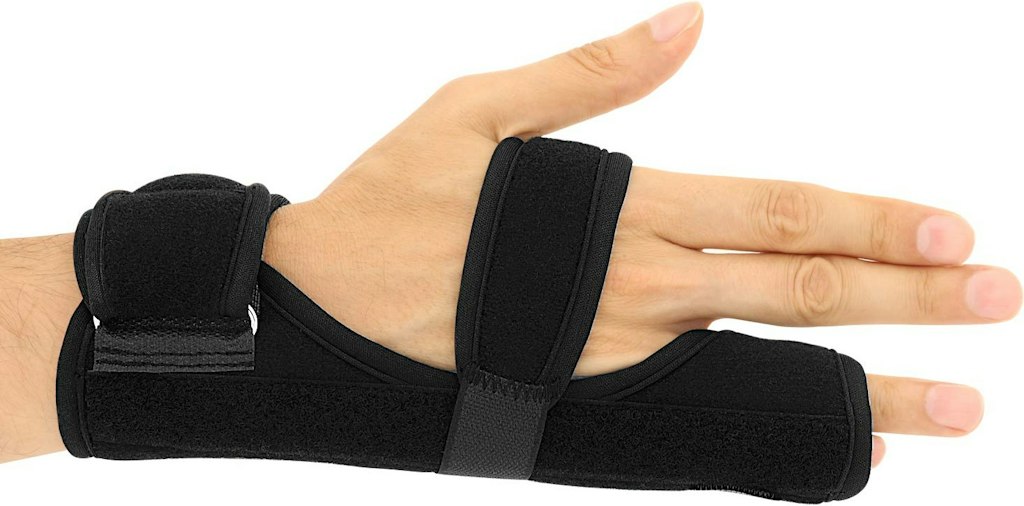 Soles Neoprene Boxer Break Metacarpal Splint Brace: $2.80