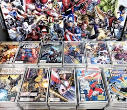 24-Collection Marvel Only Superheroes Comics Grab Bag for $25 + $3.99 shipping