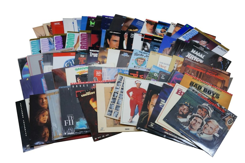 Pre-Owned Assorted Lot of 74 Vintage LaserDiscs Classic Movies Collection: $720