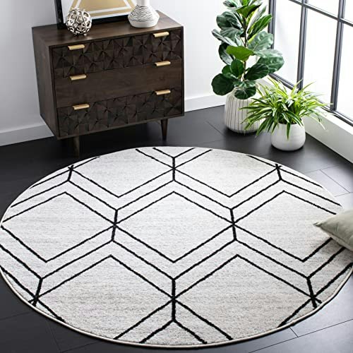 Safavieh Adirondack 6-Foot Round Area Rug: $69.99