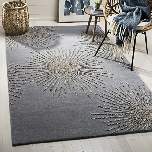 Safavieh Soho Collection SOH712E 5' x 8' Wool & Viscose Area Rug: $124