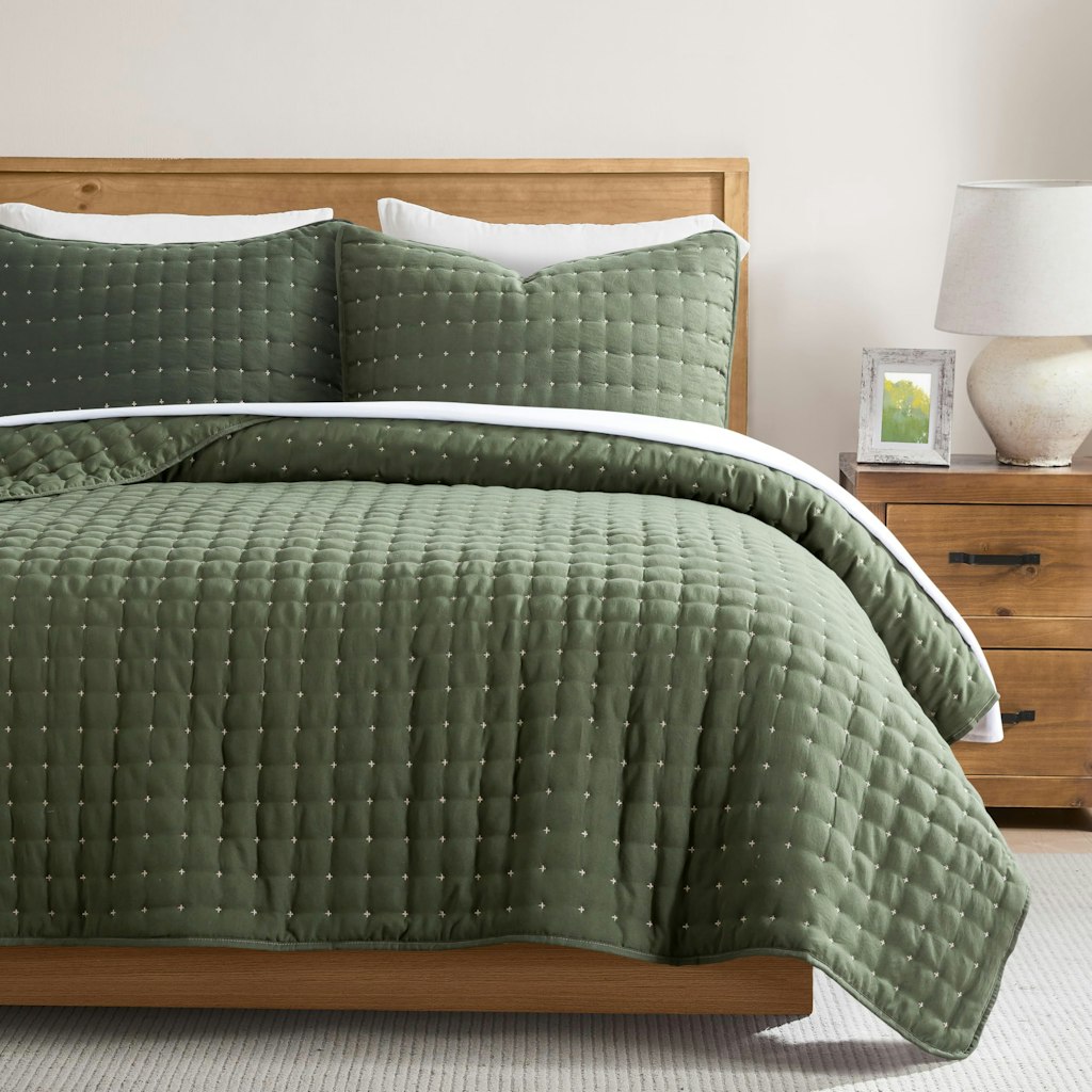 King 3-Piece Quilt Set: $40 w/ Prime