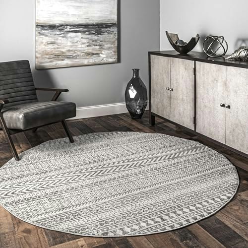 nuLOOM Catherina Geometric 6-Foot Round Area Rug: $71.99
