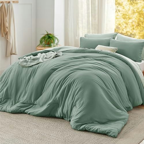 Bedsure Super King 120"x120" Comforter Set 3-Piece: $87.39