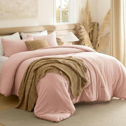 Bedsure 104" x 90" King Comforter Set 3-Piece: $37.58