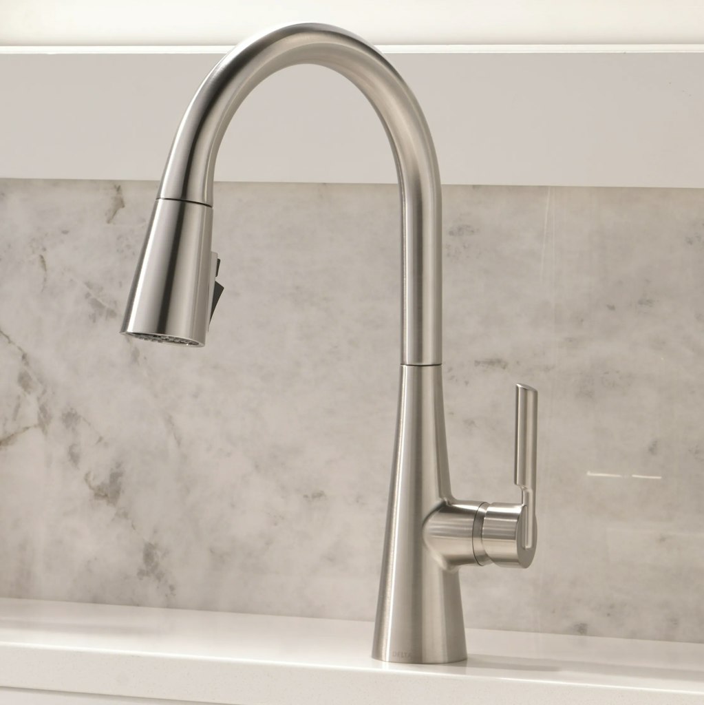 Lowe's Kitchen Faucet Deals: Up to 40% off