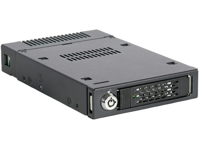 Icy Dock ToughArmor 2.5" U.2 NVMe SSD Mobile Rack for 3.5" Drive Bay: $122.74