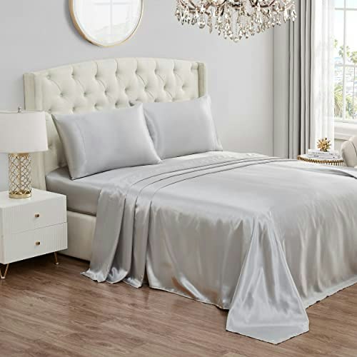 Juicy Couture Twin XL Satin Bed Sheet Set: $25 Juicy Couture Twin XL Satin Bed Sheet Set: $25