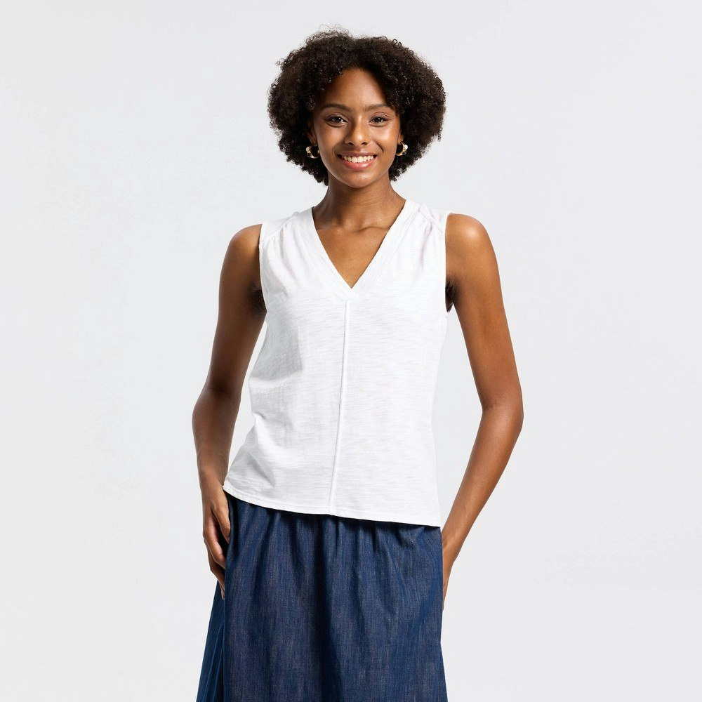 Universal Thread Women's V-Neck Gathered Top: $22 Universal Thread Women's V-Neck Gathered Top: $22