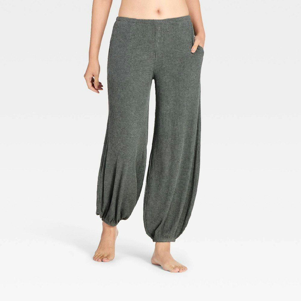 Auden Women's Ribbed Balloon Jogger Pants: $25 Auden Women's Ribbed Balloon Jogger Pants: $25