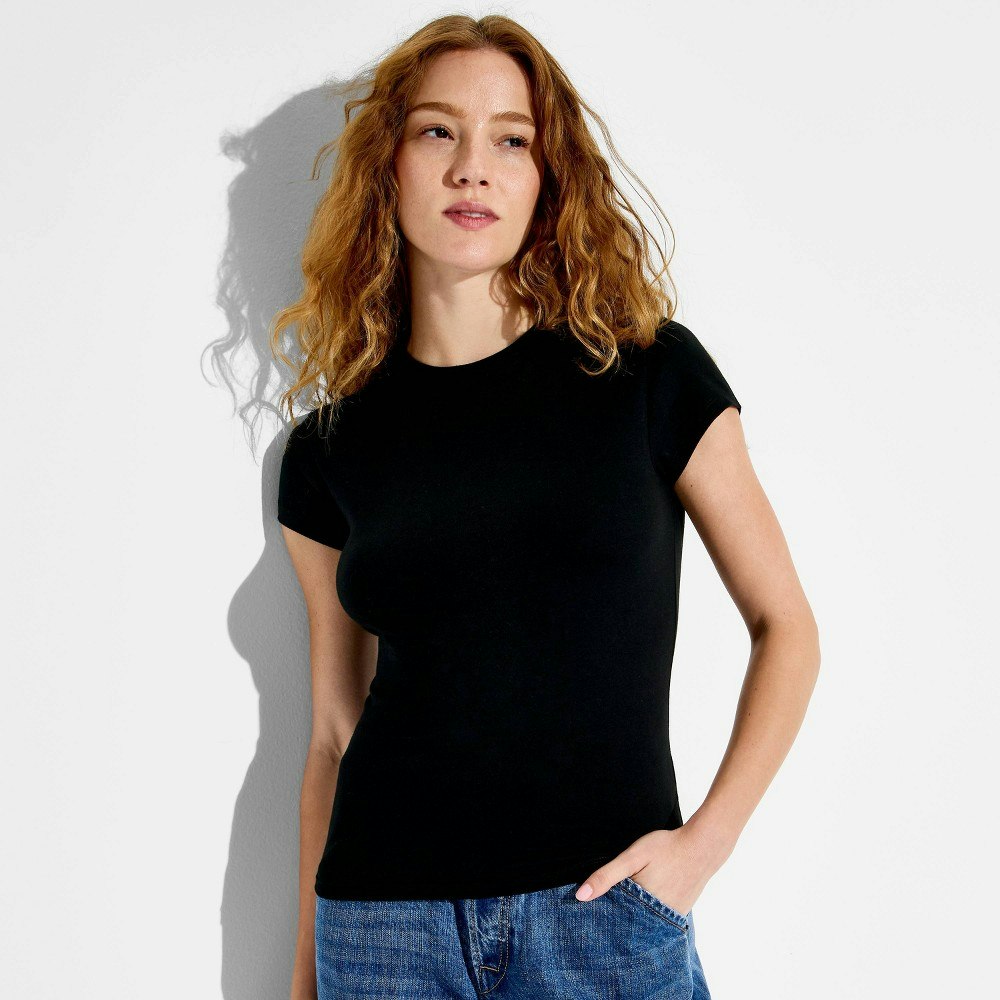 Wild Fable Women's Short Sleeve Crewneck T-Shirt: $6