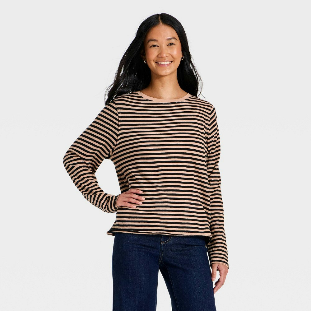 Universal Thread Women's Long Sleeve Boyfriend T-Shirt: $18 Universal Thread Women's Long Sleeve Boyfriend T-Shirt: $18