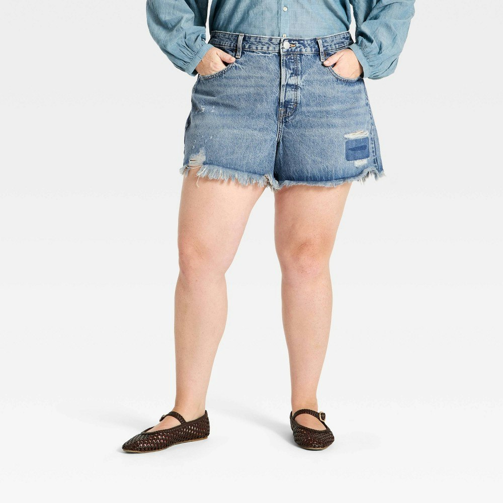 Universal Thread Women's 4-Inch Baggy Shorts: $28 Universal Thread Women's 4-Inch Baggy Shorts: $28