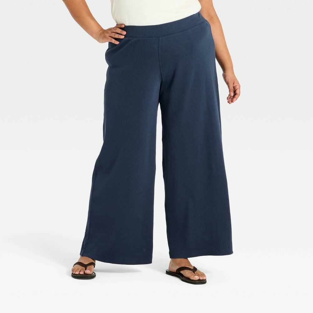 Universal Thread Women's Mid-Rise Ribbed Straight Leg Pull-On Pants 4X: $30 Universal Thread Women's Mid-Rise Ribbed Straight Leg Pull-On Pants 4X: $30