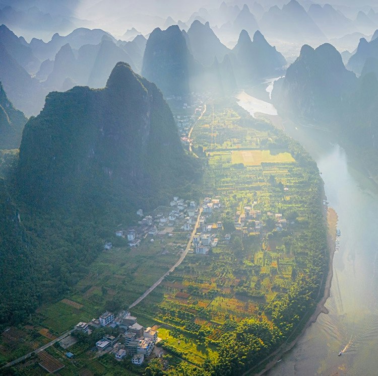 11-Night China and Hong Kong Flight, Hotel, and Tour Vacation: From $4,598 for 2