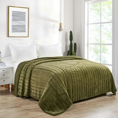 Home Soft Things 118" x 95" Faux Fur Sherpa Throw Blanket: $66.38