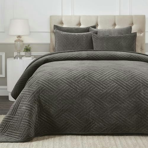 Superior Karina Queen 3-Piece Cotton Velvet Quilt Set: $262.49