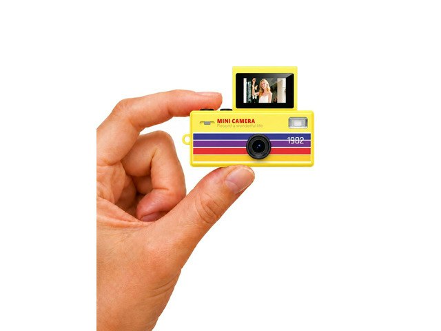 Mini Retro Digital Camera 4GB Bundle: $44.99